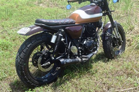 RUSI Classic 250 Scrambler by TH Custom Build .